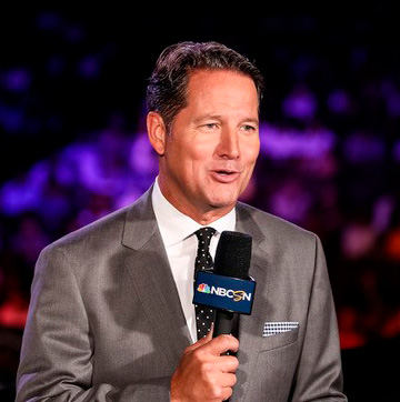 Event commentator Todd Harris